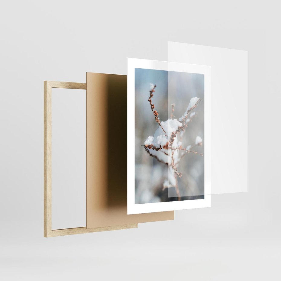 Plakat w ramie 30x40 - Zimowy Urok Natury - gałązki pod śniegiem, natura - rama drewno