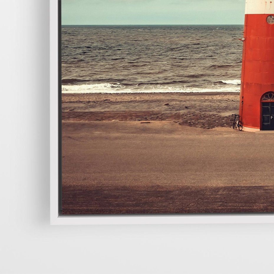 Obraz w ramie 50x50 - Retro Urok Morza - fotografia w stylu retro, vintage - rama biała