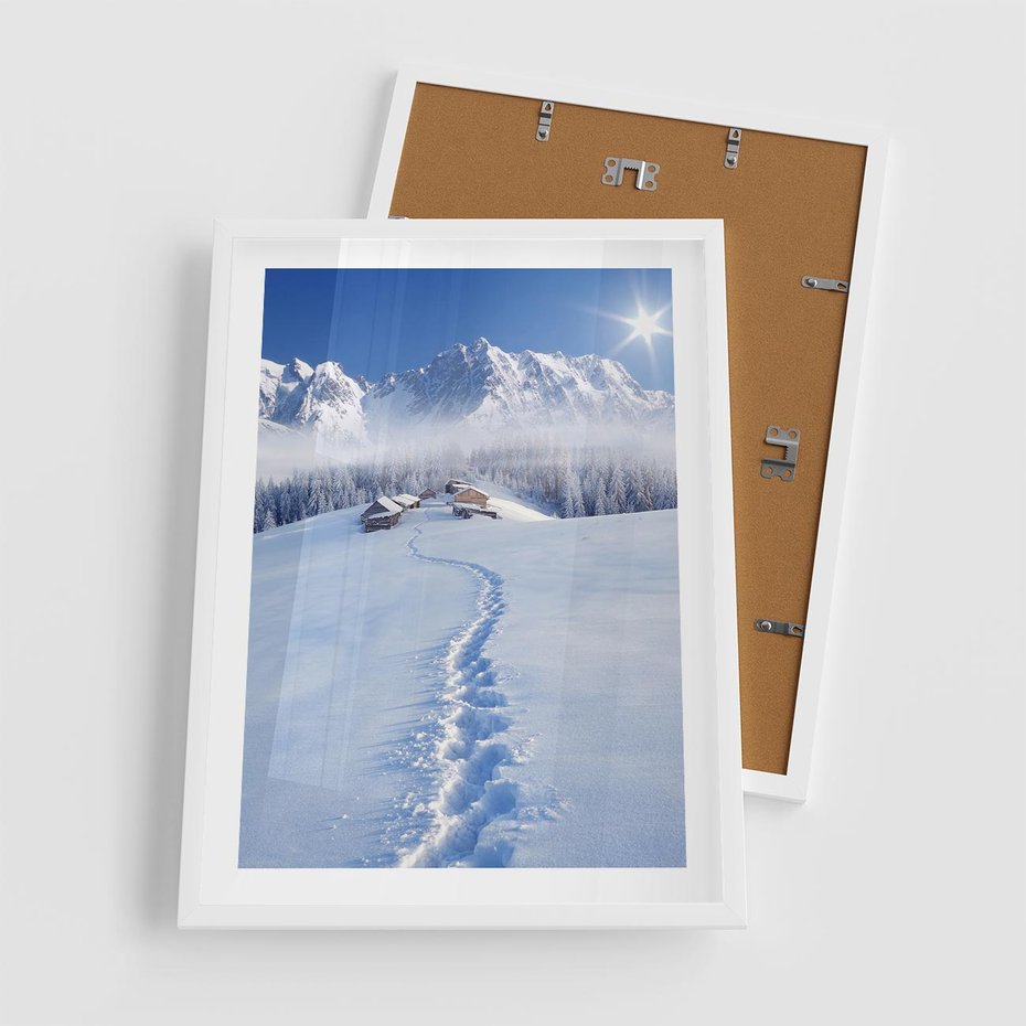 Plakat w ramie 50x70 - Magia zimowych gór - zima, góry - rama biała