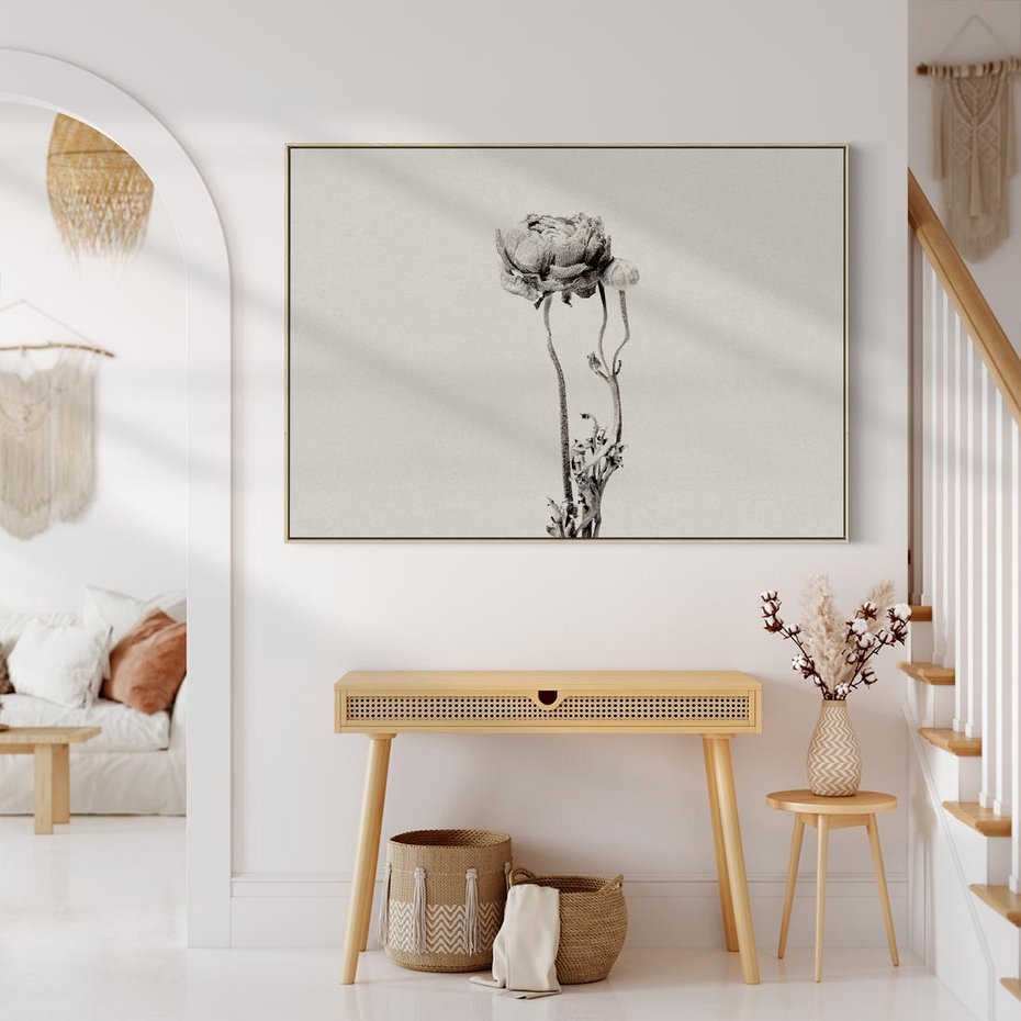 Obraz w ramie 70x50 - Cień Kwiatowej Delikatności - kwiat, cień - rama drewno