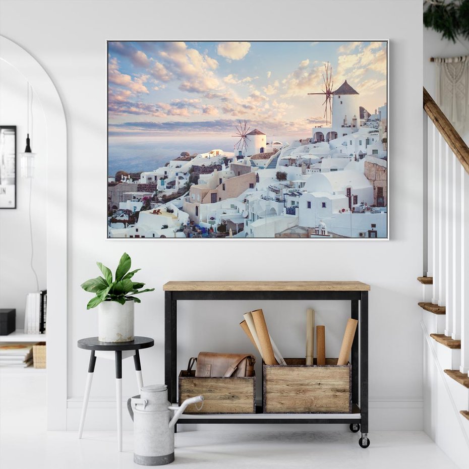 Obraz w ramie 70x50 - Biel ponad Błękitem - Santorini, białe budynki - rama biała