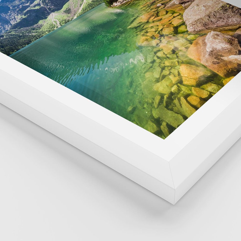 Plakat w ramie 50x70 - Mistyczne Połączenie - jezioro, góry - rama biała