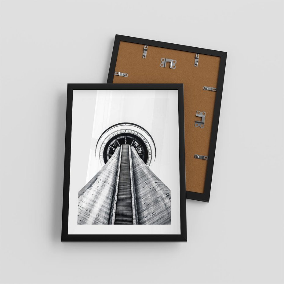 Plakat w ramie 30x40 - Perspektywa Wieży - architektura, wieża - rama czarna