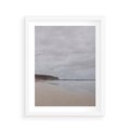 Plakat w ramie 40x50 - Mglista plaża - plaża, mgła - rama biała