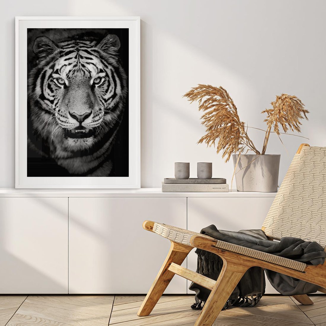 Plakat bez ramy 40x50 - Tygrys Czarno-Biały: Siła i Delikatność - tygrys, czarno