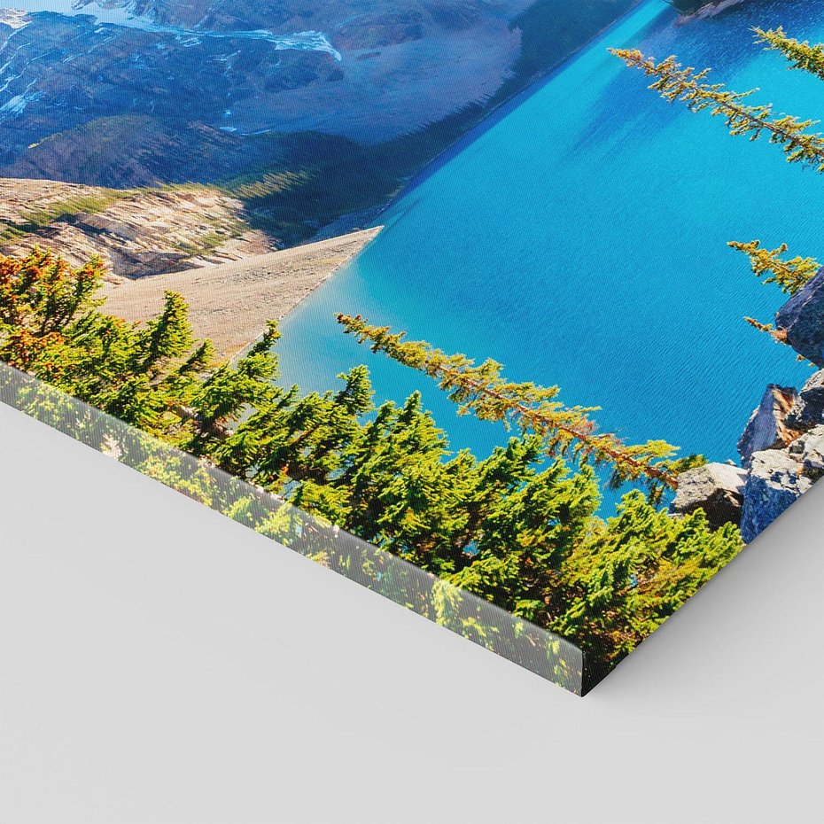 Obraz na płótnie 50x50 - Górskie jezioro: harmonia natury - góry, jezioro