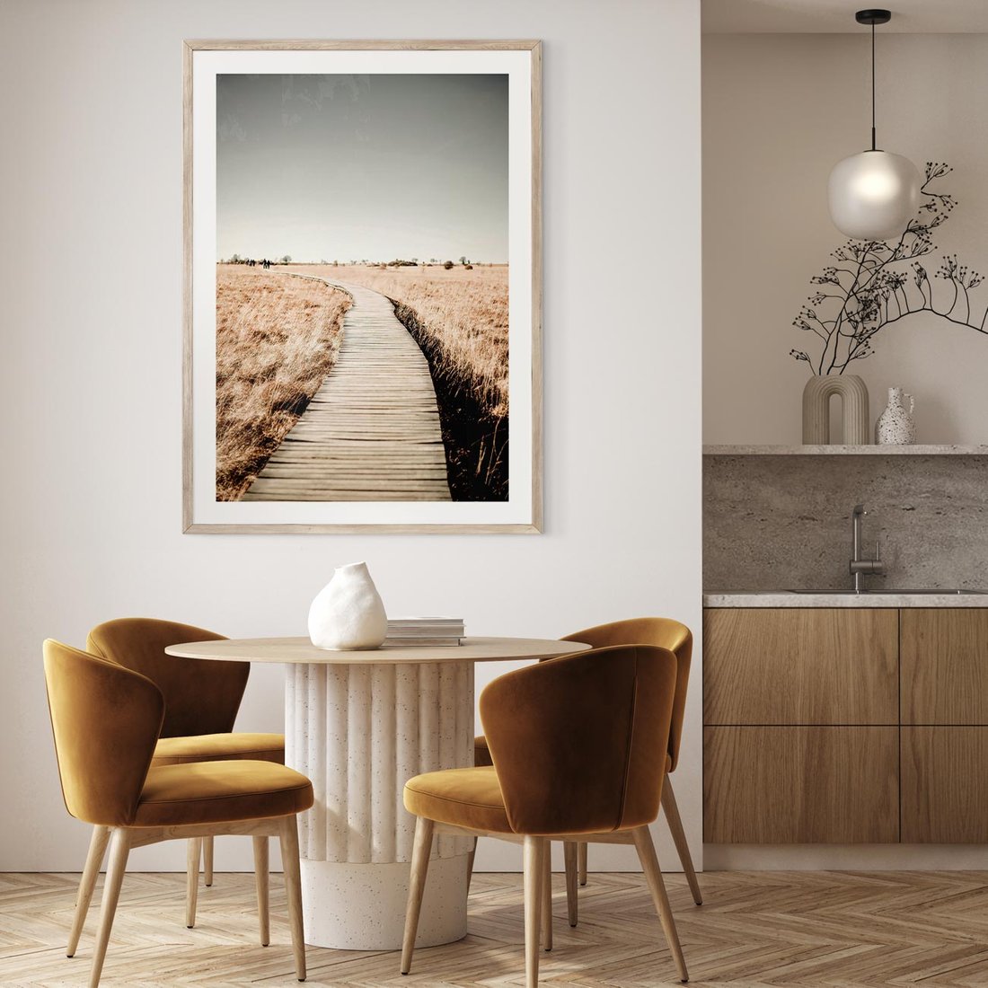 Plakat w ramie 40x50 - Spacer Ścieżką w Suchych Trawach - ścieżka wśród suchych traw - rama drewno