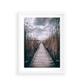 Plakat w ramie 30x40 - Mglisty krajobraz - pomost, morze - rama biała