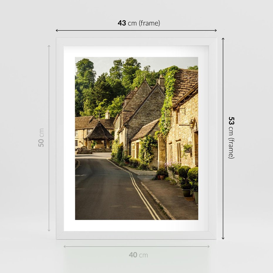 Plakat w ramie 40x50 - Magiczna podróż w głąb miasta - uliczka, perspektywa - rama biała