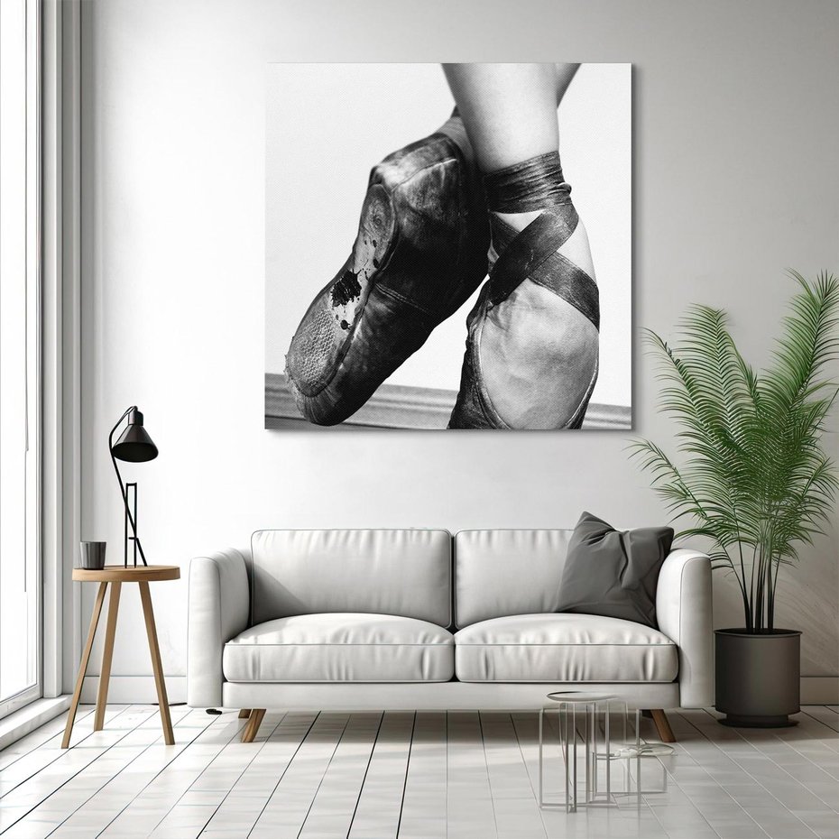 Obraz na płótnie 60x60 - Taniec Zmysłów - artystyczne zdjęcie, odcienie szarości