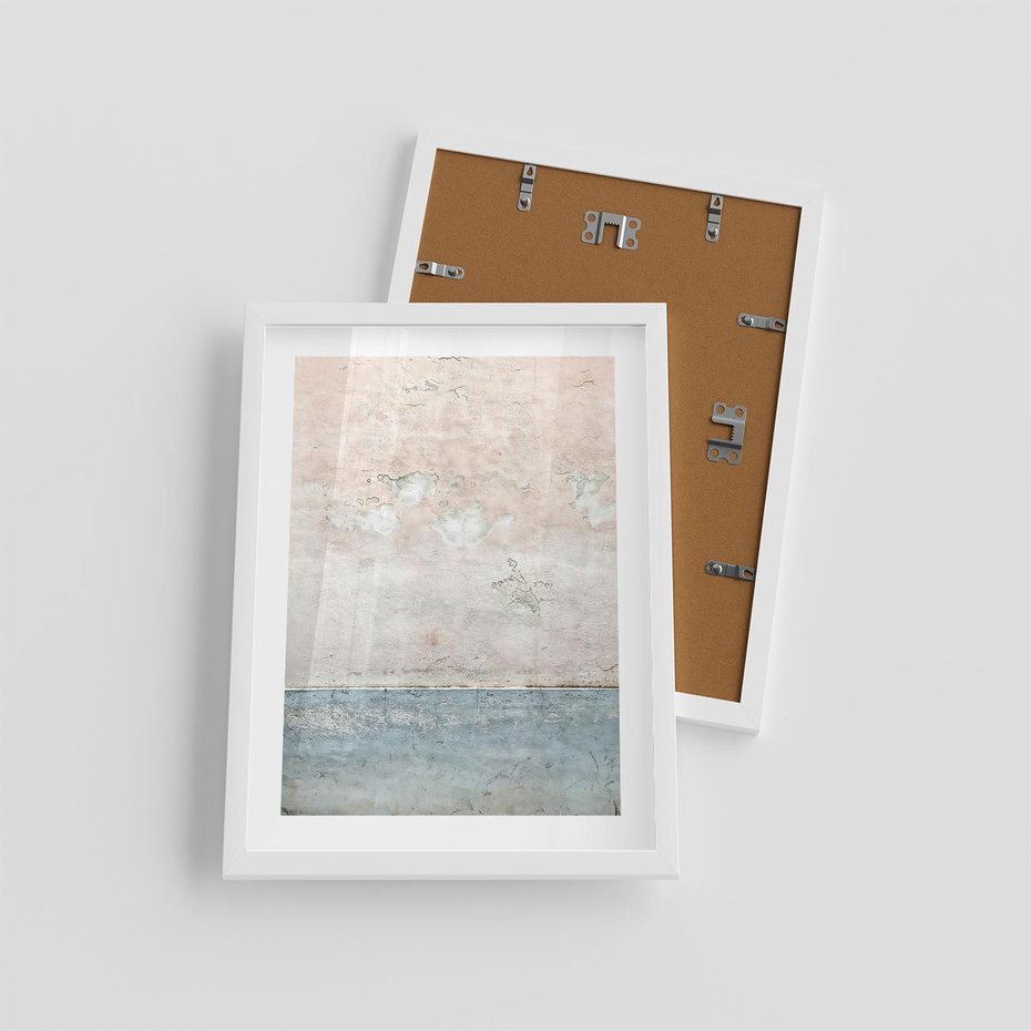 Plakat w ramie 30x40 - Obraz Starej Ściany z Delikatnymi Odcieniami - ściana, stara ściana - rama biała