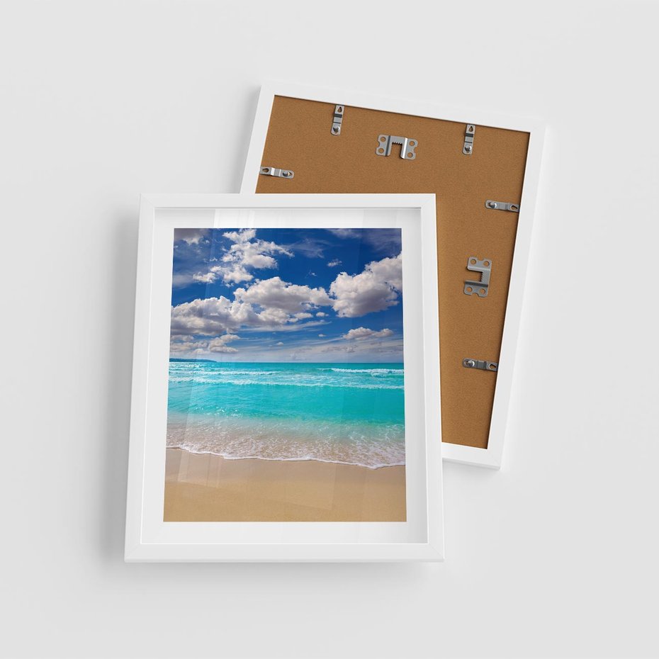 Plakat w ramie 40x50 - Idylliczna plaża nad morzem - plaża, morze - rama biała