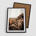 Plakat w ramie 50x70 - Jesienna Harmonia - suche paprocie, jesienny krajobraz - rama czarna