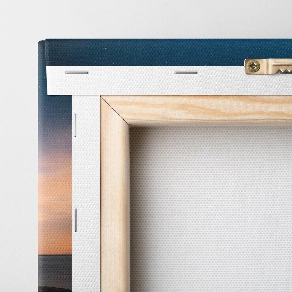 Obraz na płótnie 80x80 - Zachód słońca nad morzem: Magia plażowej scenerii - latarnia morska, morze