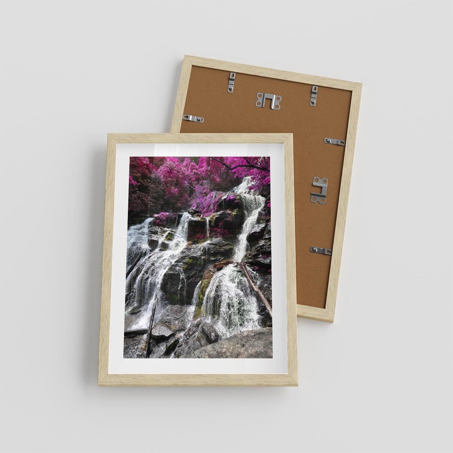 Plakat w ramie 30x40 - Wodospad wśród majestatycznych gór - wodospad, góry - rama drewno