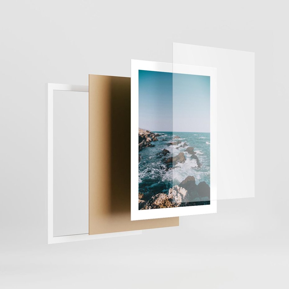 Plakat w ramie 30x40 - Dramatyczna Sceneria: Fale i Skały nad Morzem - morze, fale - rama biała