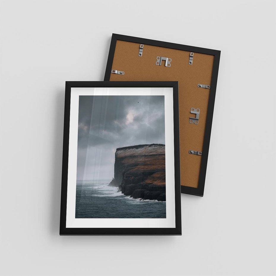 Plakat w ramie 30x40 - Przyroda w Majestacie - fiordy, klify - rama czarna