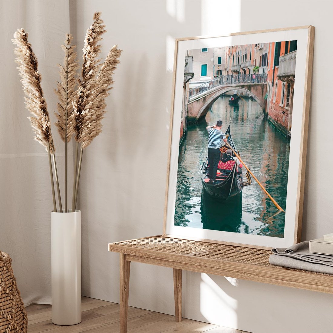 Plakat w ramie 40x50 - Kanały Wenecji - gondola, Wenecja - rama drewno