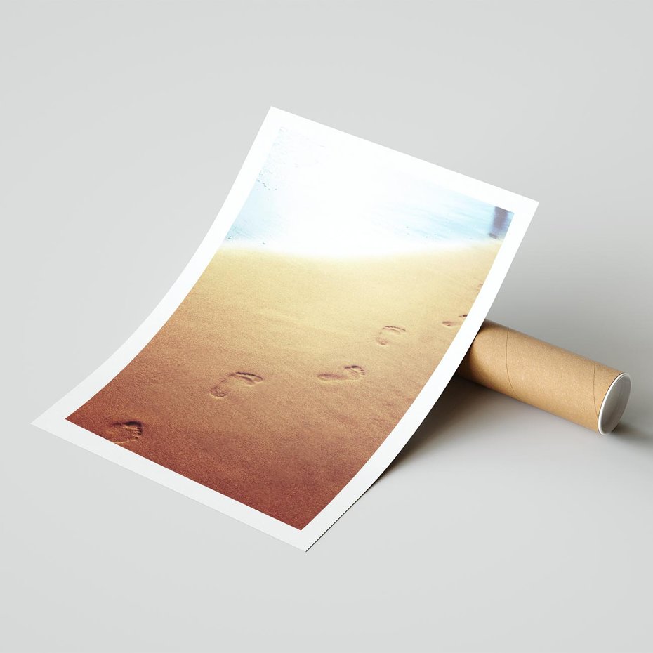 Plakat bez ramy 21x30 - Ślad Przygody - ślady, stóp