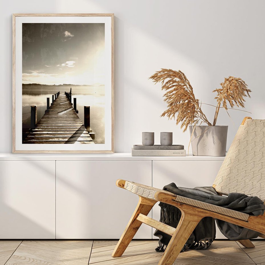 Plakat w ramie 50x70 - Mglisty poranek na pomostcie - pomost, mgła - rama drewno
