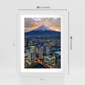 Plakat w ramie 30x40 - Miasto na Górnym Horyzoncie - miasto, góry - rama biała