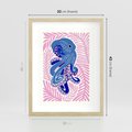 Plakat w ramie 30x40 - Rozkwitające marzenia - abstrakcyjna kompozycja, niebieska ośmiornica wśród różowej roślinnośći - rama drewno