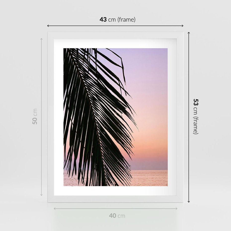 Plakat w ramie 40x50 - Liście Palmy nad Morzem - zachód słońca, liście palmy na tle nieba i morza - rama biała
