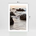 Plakat bez ramy 50x70 - Dramatyczna Sceneria: Morze i Skały nad Brzegiem - fale, morze