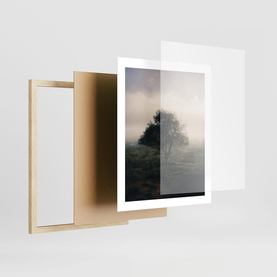 Plakat w ramie 40x50 - Zamglona Prostota - artystyczna fotografia, samotne drzewo na zamglonej łące - rama drewno
