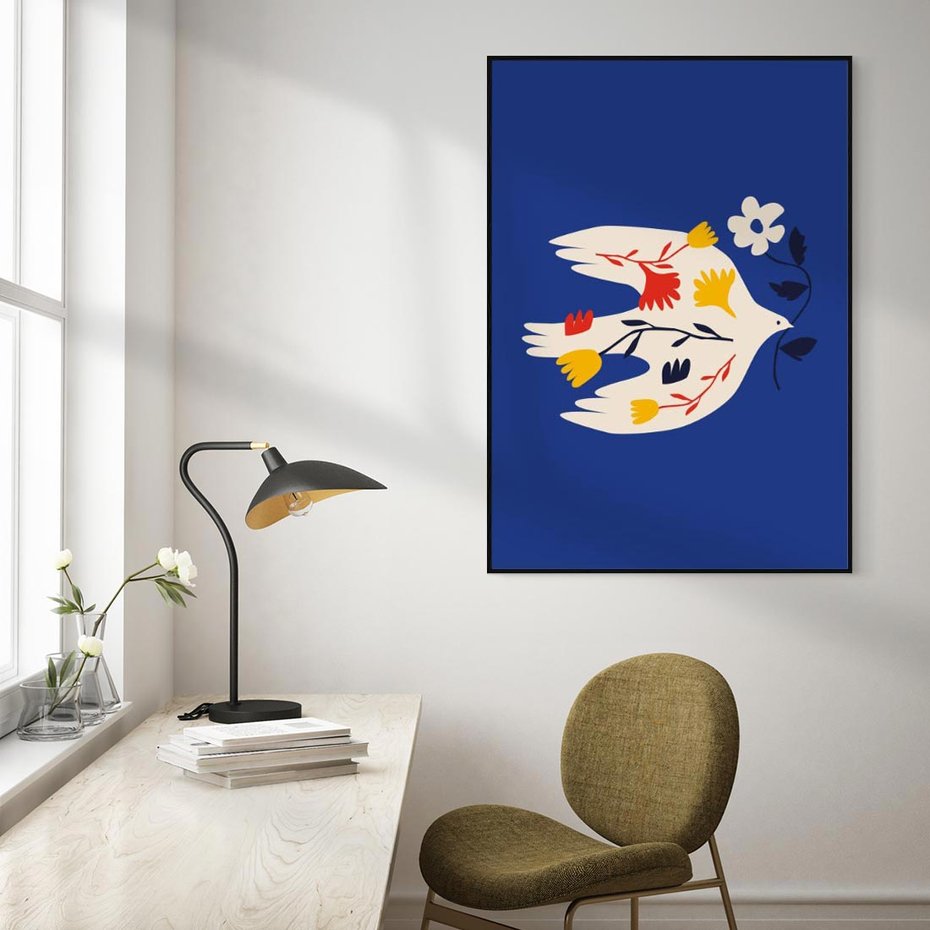 Obraz w ramie 50x70 - Bezczasowy Szept - niebieskie tło, abstrakcyjny biały ptak - rama czarna