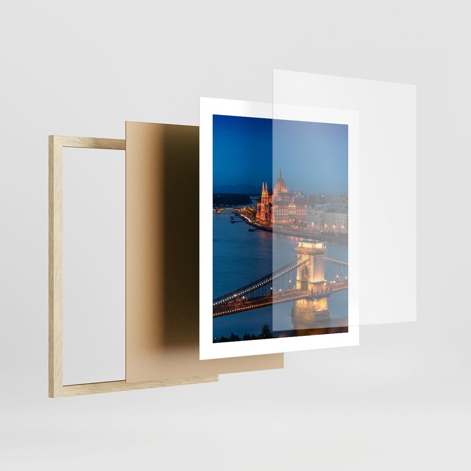 Plakat w ramie 40x50 - Mostowe miasto nocą - miasto, most - rama drewno