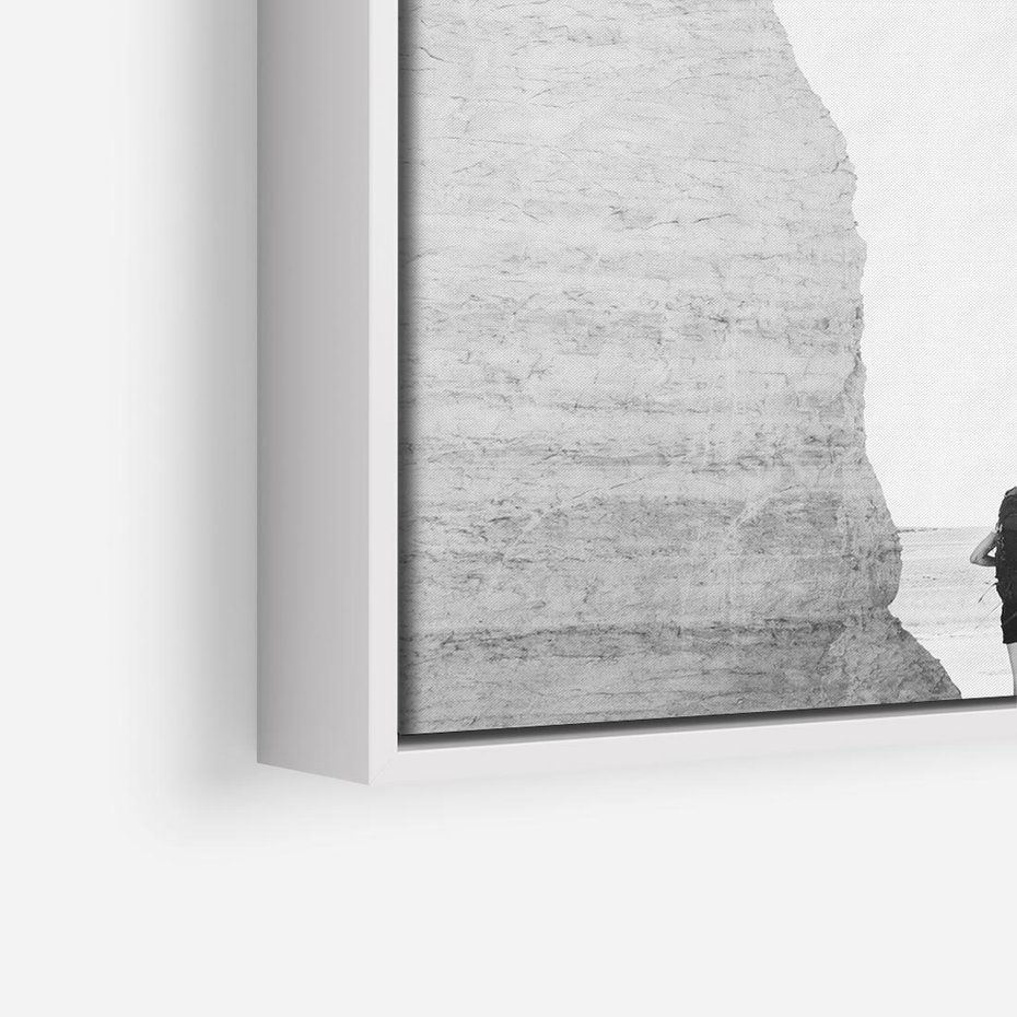 Obraz w ramie 50x50 - Podróżna Eksploracja - Echa Przygody - rama biała