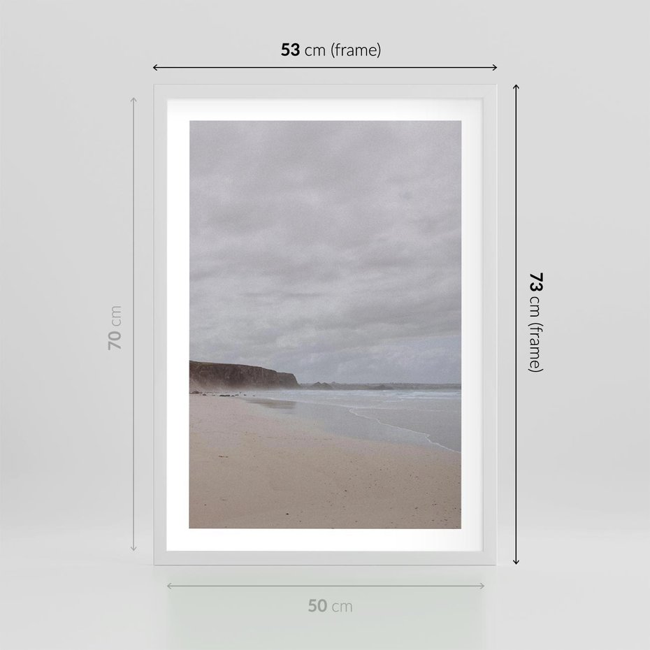 Plakat w ramie 50x70 - Mglista plaża - plaża, mgła - rama biała