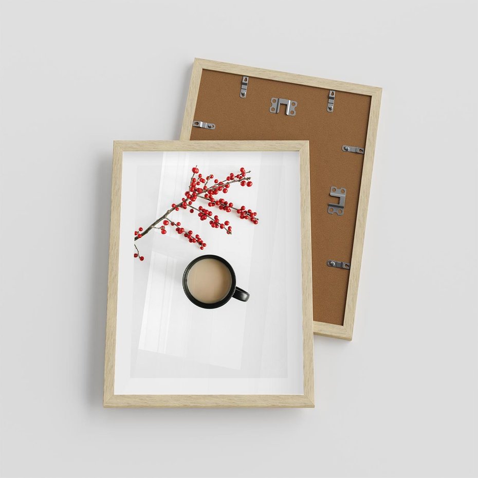Plakat w ramie 30x40 - Filiżanka Kawy z Gałązką Jarzębiny - kawa, gałązka jarzębiny - rama drewno
