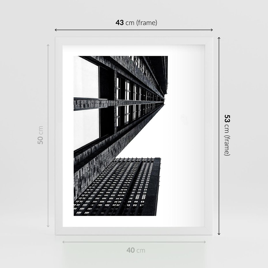 Plakat w ramie 40x50 - Geometryczna Asymetria - architektura, czarno białe zdjęcie - rama biała