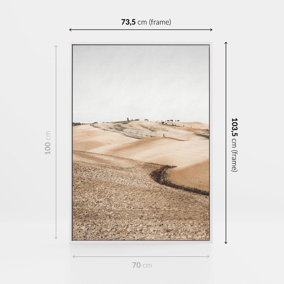 Obraz w ramie 70x100 - Refleksyjny taniec myśli - pustynny krajobraz, odcienie sepii - rama biała