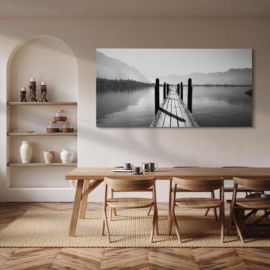 Obraz na płótnie 120x60 - Spokojna Przystań - czarno biała fotografia, drewniany pomost na jeziorze