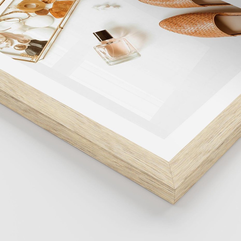 Plakat w ramie 50x70 - Elegancja w Szafie - modowa fotografia, buty - rama drewno