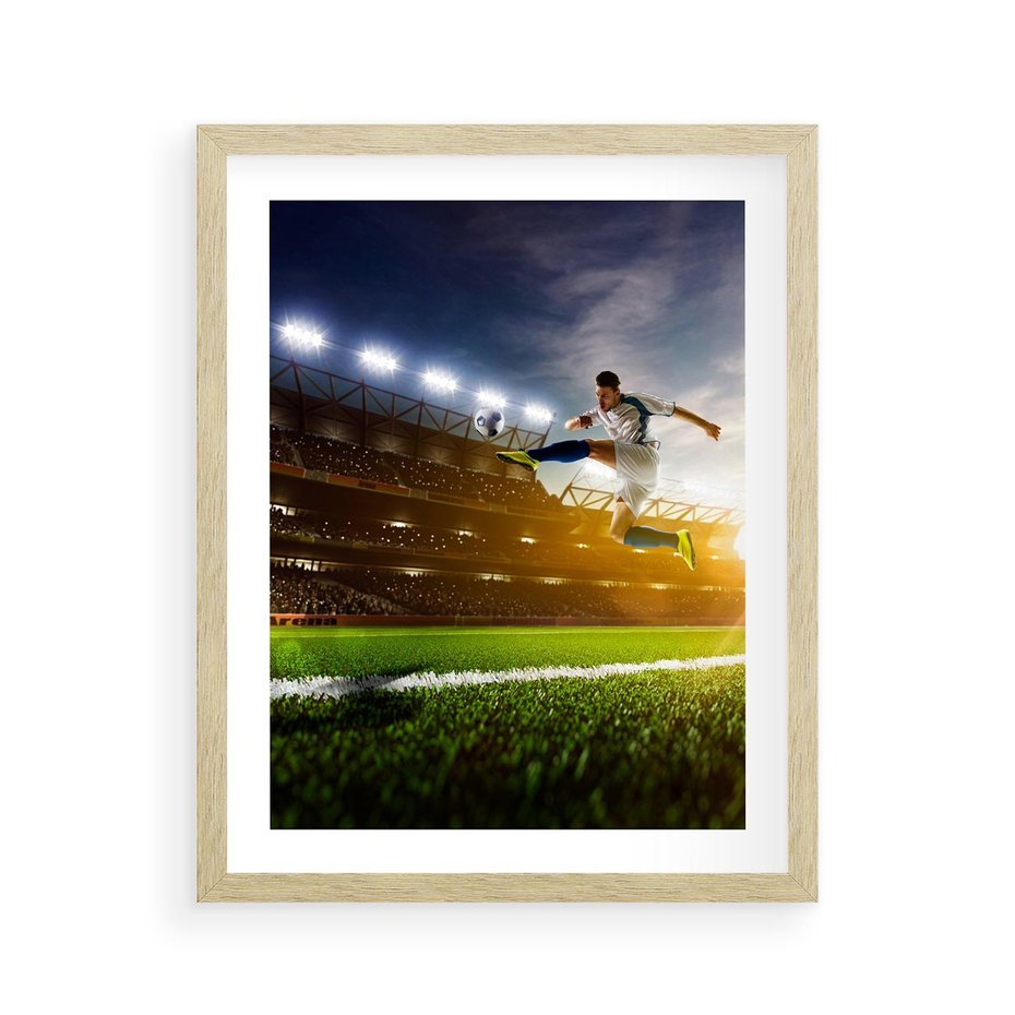 Plakat w ramie 40x50 - Gol! Magia piłki nożnej - gol, piłka - rama drewno