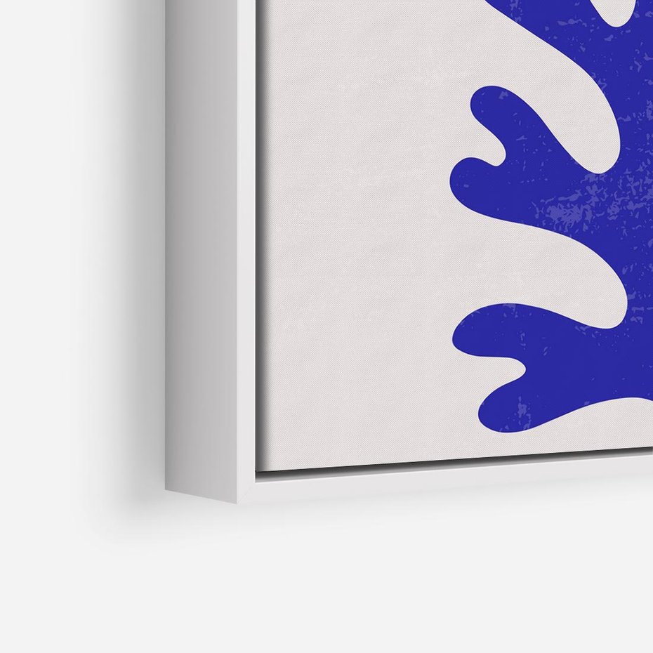 Obraz w ramie 50x50 - Przenikająca Struktura - boho plakat, niebieski liść w intensywnym kolorze - rama biała