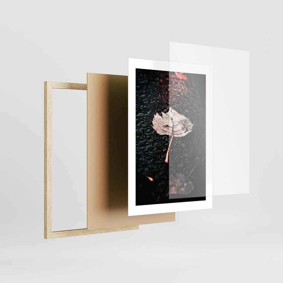 Plakat w ramie 30x40 - Jesień w Detalu: Liść na Mokrej Drodze - liść, jesień - rama drewno