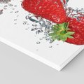 Obraz na płótnie 80x80 - Aromatyczne truskawki w pełnym rozkwicie - truskawki, owoce