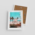Plakat w ramie 30x40 - Plaża, Palmy i Spokój Miami - budka ratownika, plaża Miami - rama biała