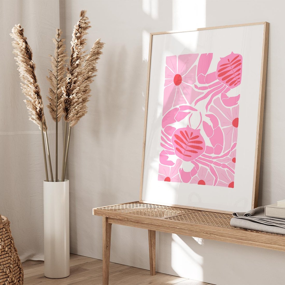 Plakat w ramie 40x50 - Roztańczone Kraby - różowe kwiaty i kraby, abstrakcyjna kompozycja - rama drewno