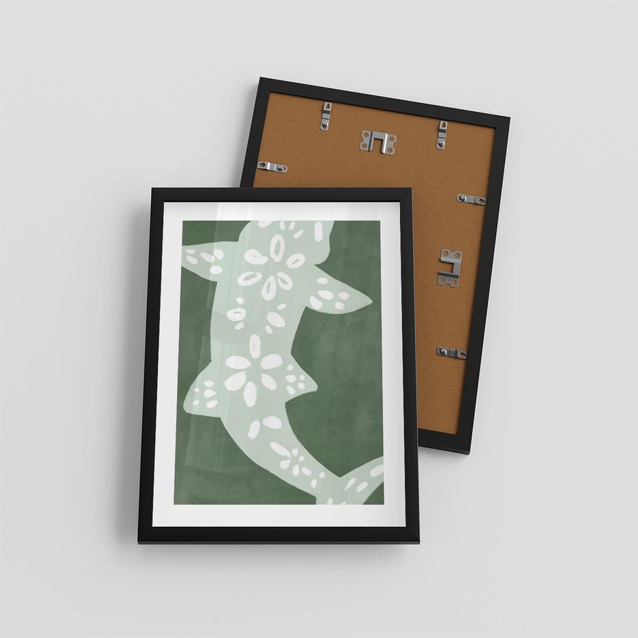 Plakat w ramie 30x40 - Migotliwe Wibracje Zieleni - zielony plakat, abstrakcja przypominająca rybę - rama czarna