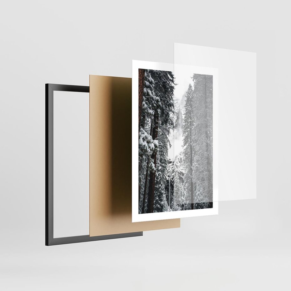 Plakat w ramie 50x70 - Cicha Magia Zimowego Lasu - zimowy las, ośnieżone drzewa - rama czarna
