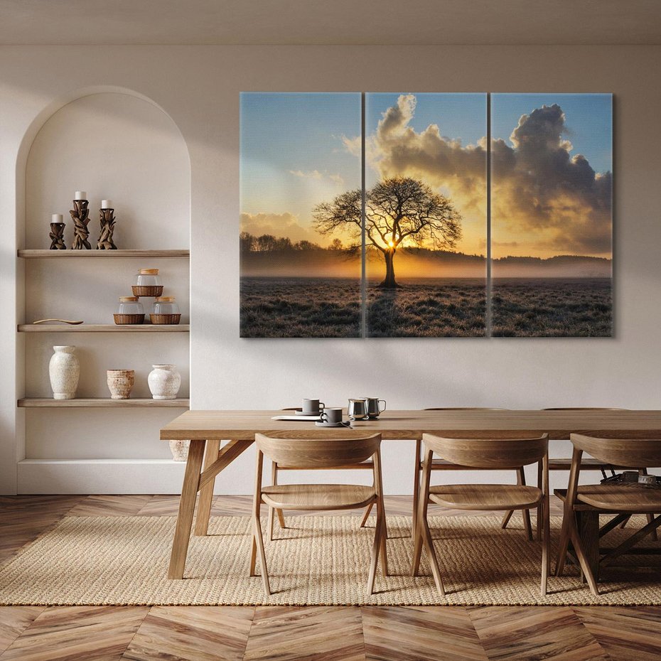 Obraz na płótnie 120x80 - Drzewo w mgle: Piękno jesiennego poranka - drzewo, mgła
