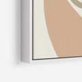 Obraz w ramie 50x50 - Beżowa Synergia - beżowa abstrakcyjna kompozycja, czarny akcent - rama biała