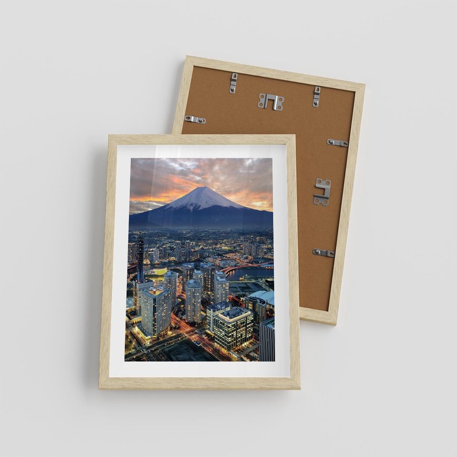 Plakat w ramie 30x40 - Miasto na Górnym Horyzoncie - miasto, góry - rama drewno