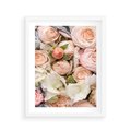 Plakat w ramie 40x50 - Kwiatowy Rarytas: Róże w Herbacianym Zbliżeniu - kwiaty, herbaciane - rama biała